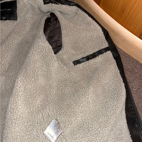 Men’s Leather Moto Jacket - Picture 4 of 7